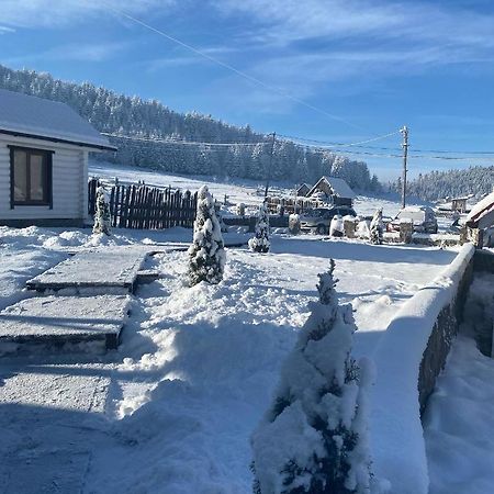 Гостьовий Дім Круасан Сімейний Bukovel Exterior foto